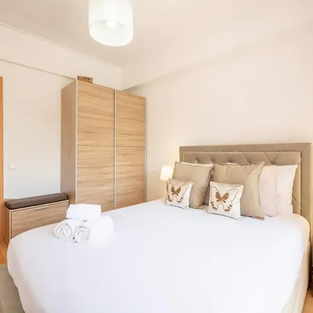 Apartament Guestready - Art-noveau Minimalism In