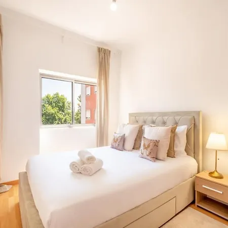 Apartament Guestready - Art-noveau Minimalism In *