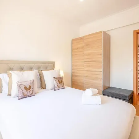 Guestready - Art-noveau Minimalism In Apartament *